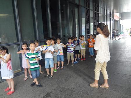 小孩子展示成果 小孩子展示成果