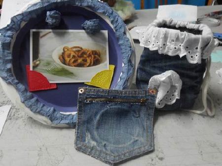 一等奖 4号作品《蓝色》 一等奖 4号作品《蓝色》