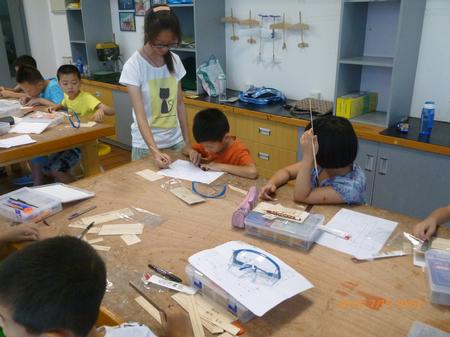 7月16日 理学院 赴杭州“科学引领少年志，青春聚力中国梦”老师指导