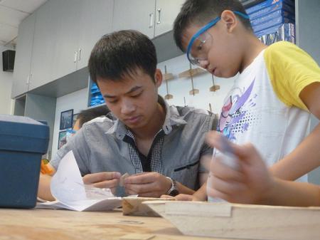 7月23日 理学院 赴杭州“科学引领少年志，青春聚力中国梦”帮助同学