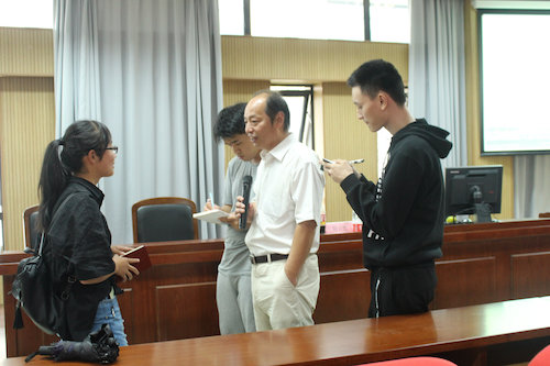 会后笑谈
