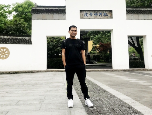 丁望峰照片